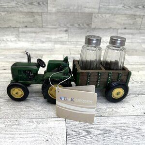 Brand New w/o Box DWK Corporation Tractor & Wagon Salt & Pepper Shaker Set